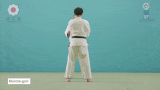 GIF de Foice Com As Duas Maos