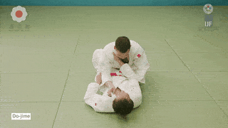 GIF de Estrangulamento Com O Corpo